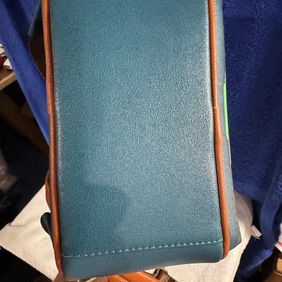 Loungefly Robin Hood Backpack - Picture 9 of 9